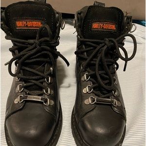 Harley Davidson steel toe boots, never worn, excellent condition,,